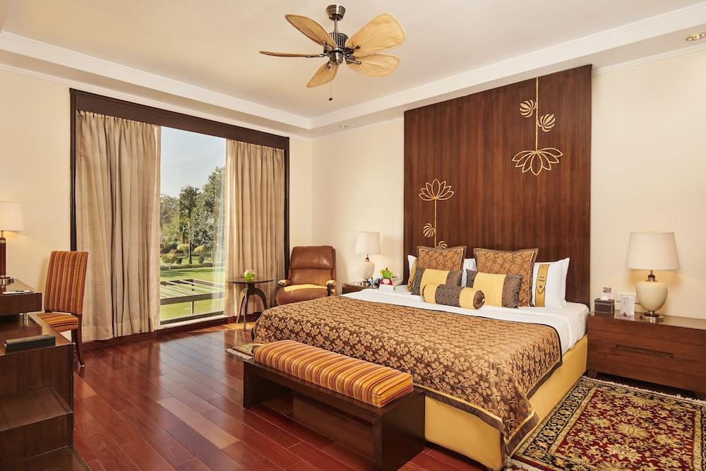 The Lalit Temple View Hotel Khadzsuráhó Kültér fotó