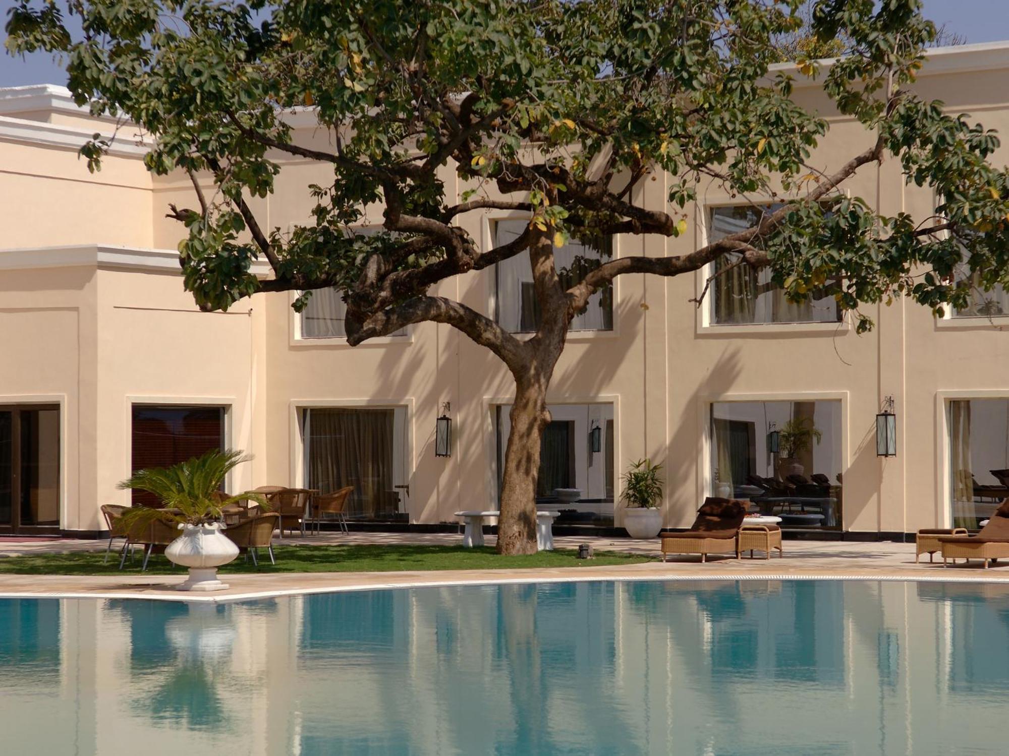 The Lalit Temple View Hotel Khadzsuráhó Kültér fotó